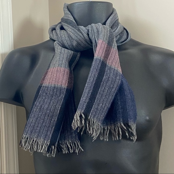 Glengarry by Currie 70% wool, 30% viscose grey, blue, pink fringed scarf. Used. - Picture 3 of 8